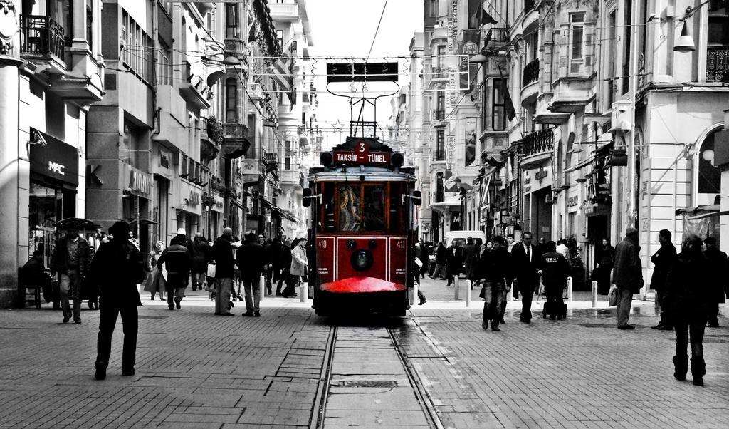 Taksim Mood Aparthotel Istanbul Exterior photo